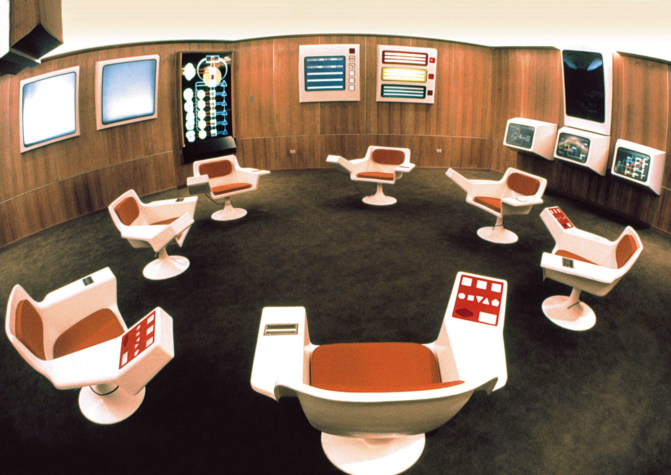 Chile: The Cybersyn Operations Room – historic picture. © Gui Bonsiepe