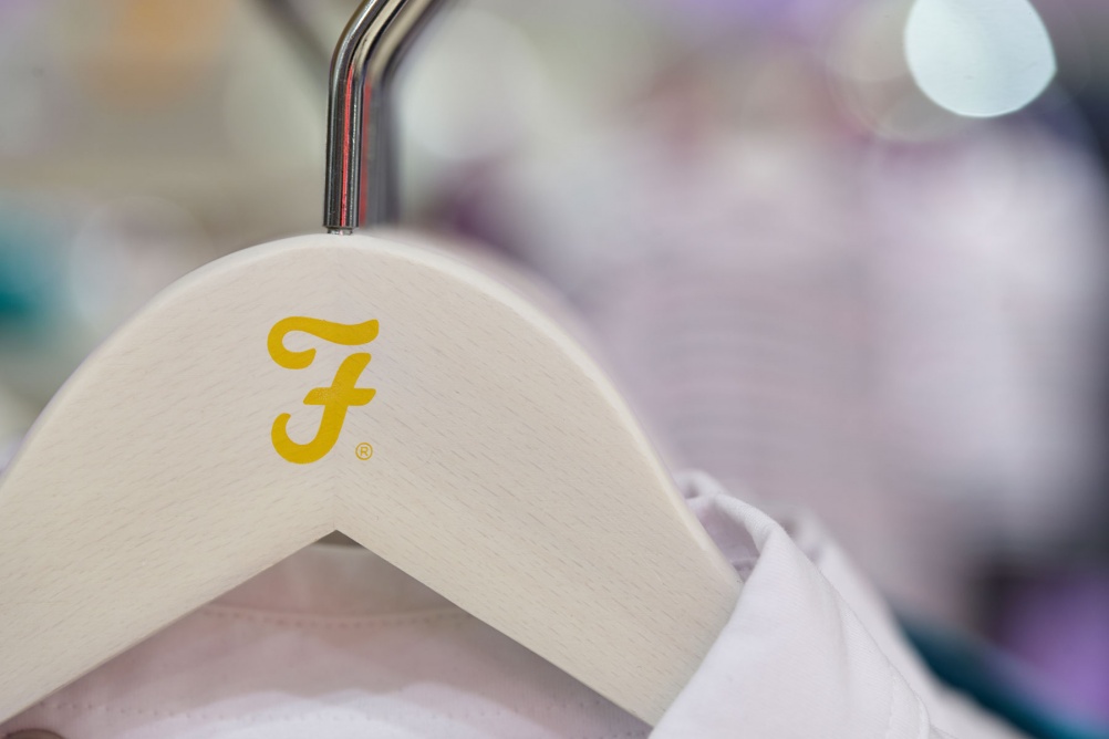 POST_Farah_Rebrand_HouseOfFraser_06
