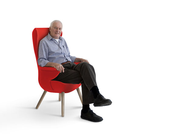 110526_KG-Chair-Bright-Red-Ken-bearbeitet