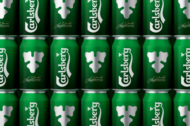 2_carlsberg_premium_case_stacked