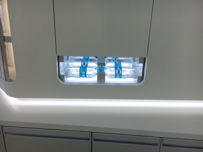 social_space_detail_water_bottle