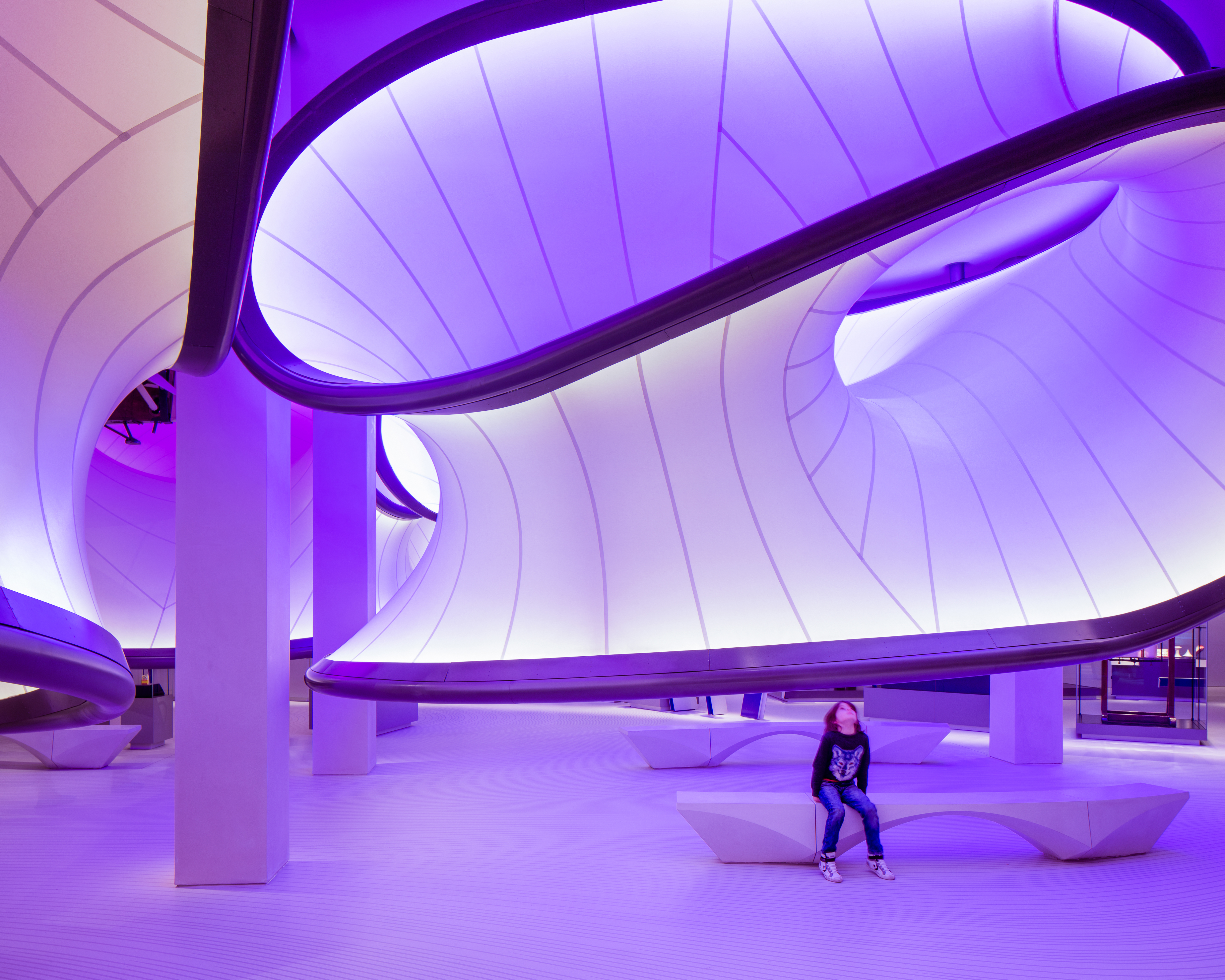 zha_mathematics_the-winton-gallery_ph_lukehayes_01