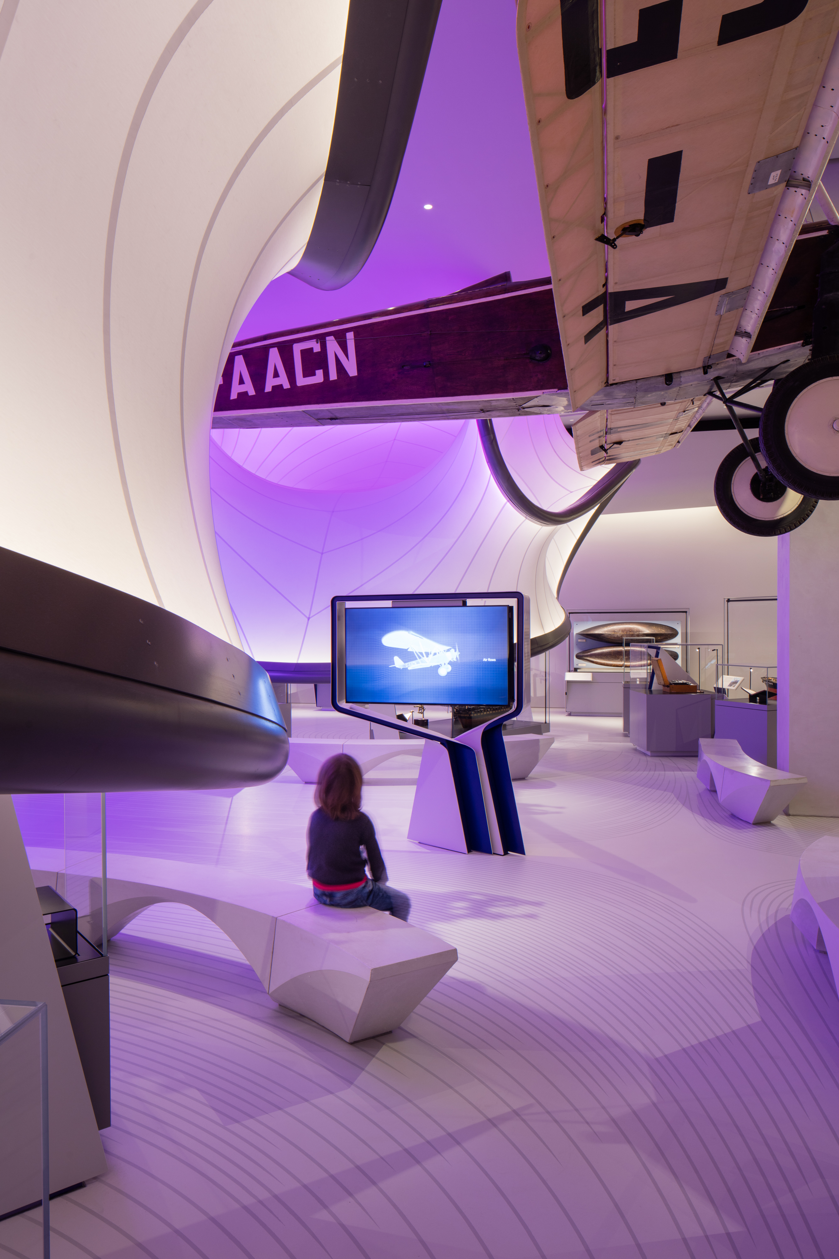 zha_mathematics_the-winton-gallery_ph_lukehayes_03