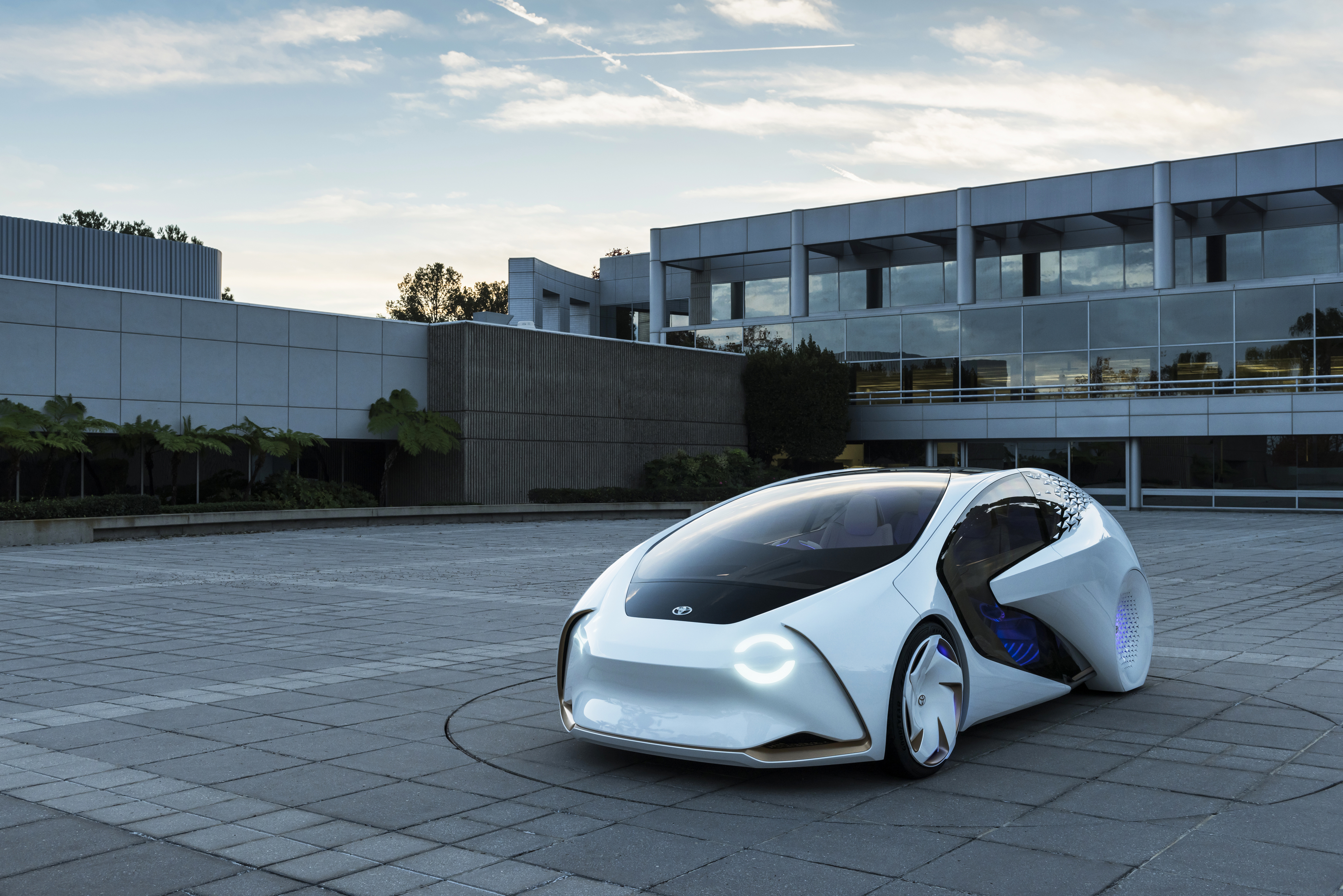 toyota_concept_i_01_531c7dac4d20990653b417c6b98cc87e9c216906