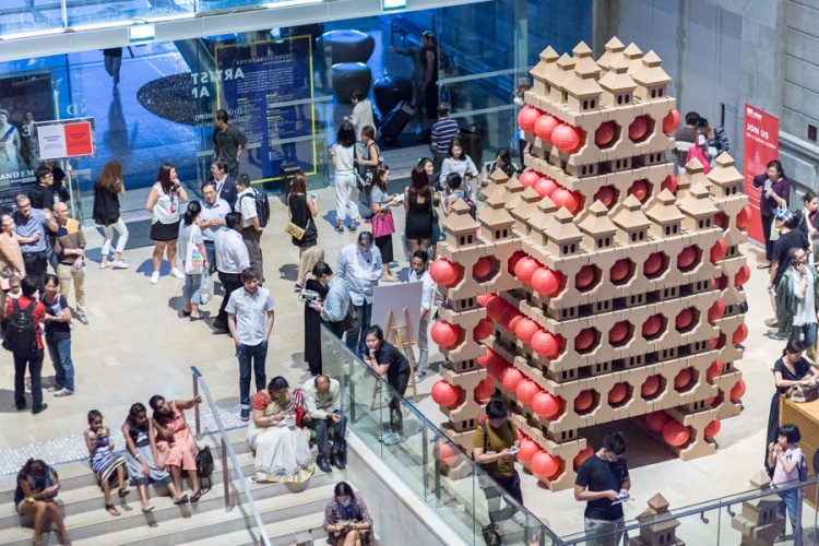 noa-haim_-national-gallery-singapore-_pagodas-robot_004-lr