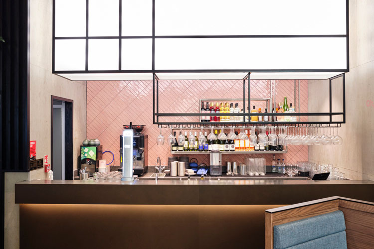 white-city-bar