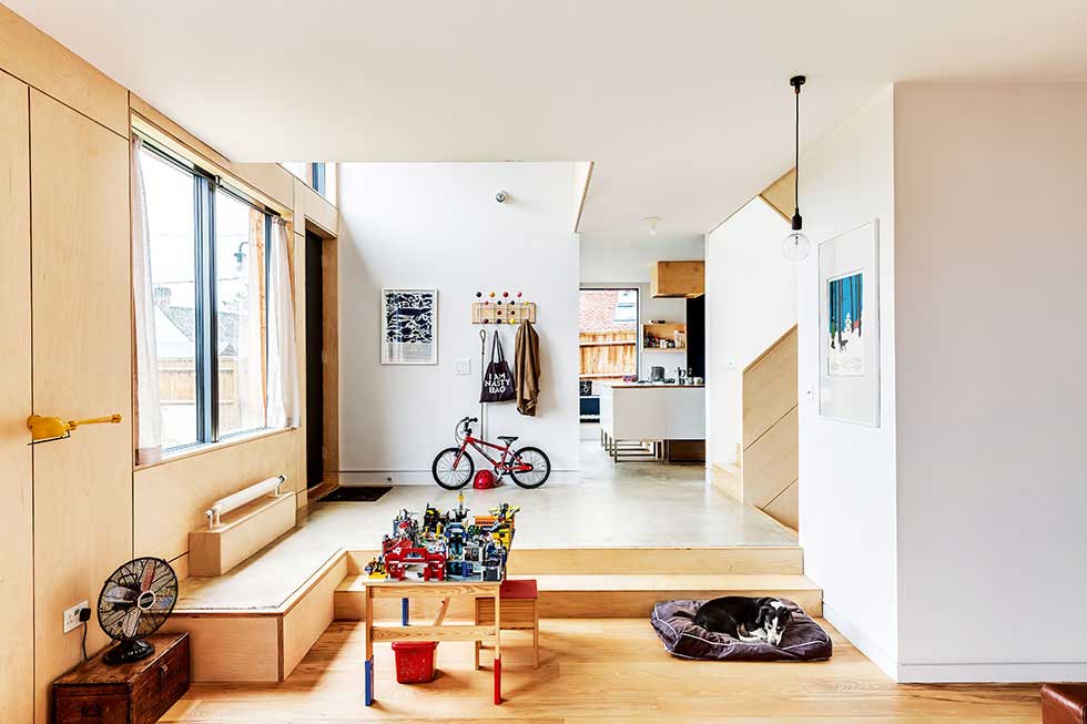 Entrance hall and living space