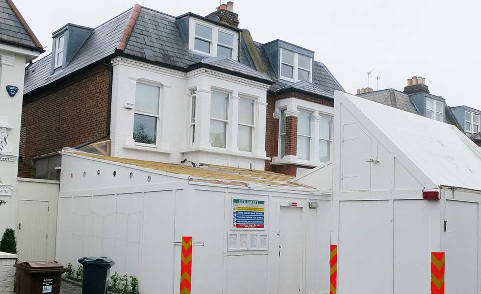 hoarding for city extension