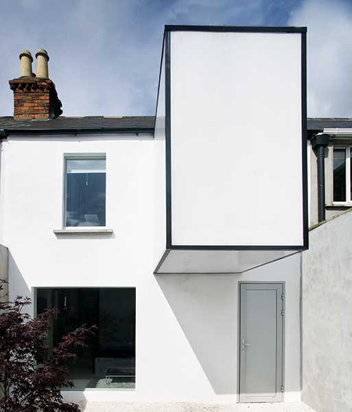a 67sqm small home in Dublin with cantilevered bathroom