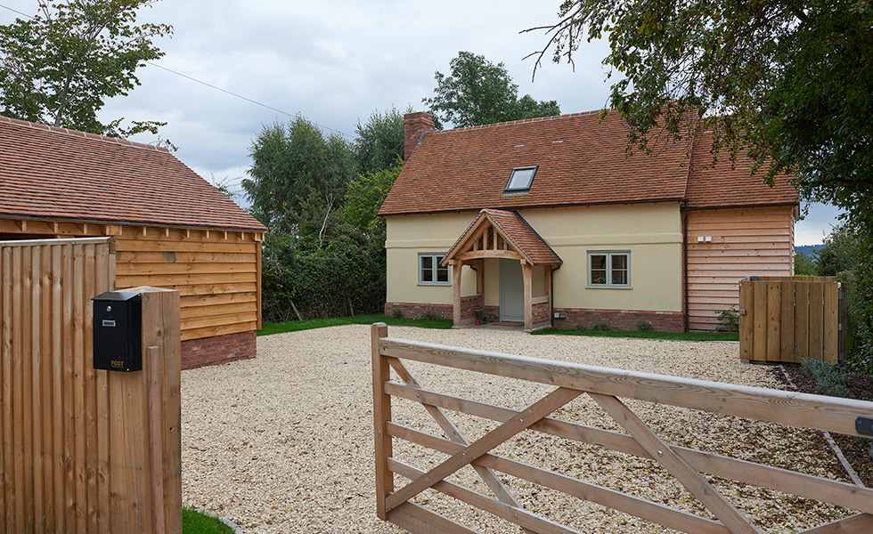 budget oak frame home main exterior