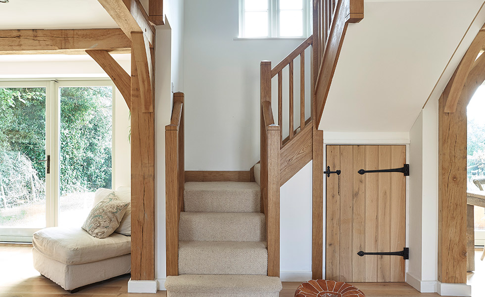 budget-oak-frame-with-bespoke-staircase