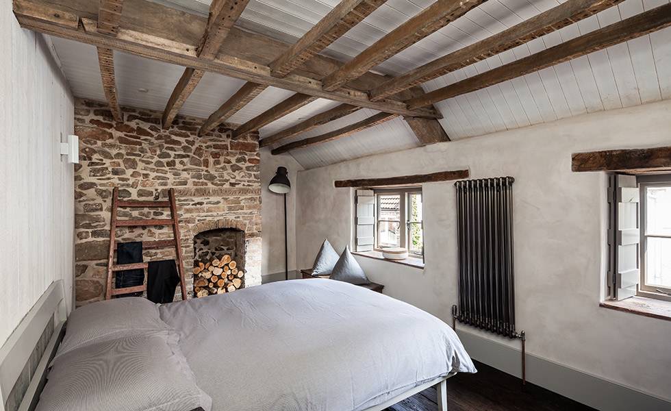 cottage-first-floor-master-bedroom