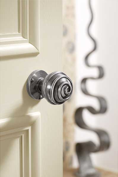 Finesse-Swirl-Knob-from-Ironmongery-Direct