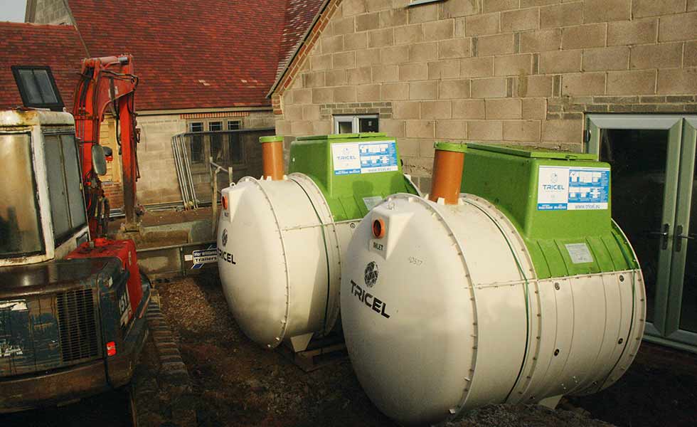 The tanks from Avanti gas arrive on site ready to be lifted into the ground