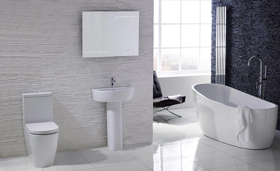The Emme suite in Frontline Bathrooms’ Aquaceramica Italia collection, complemented by the Pano freestanding bath.