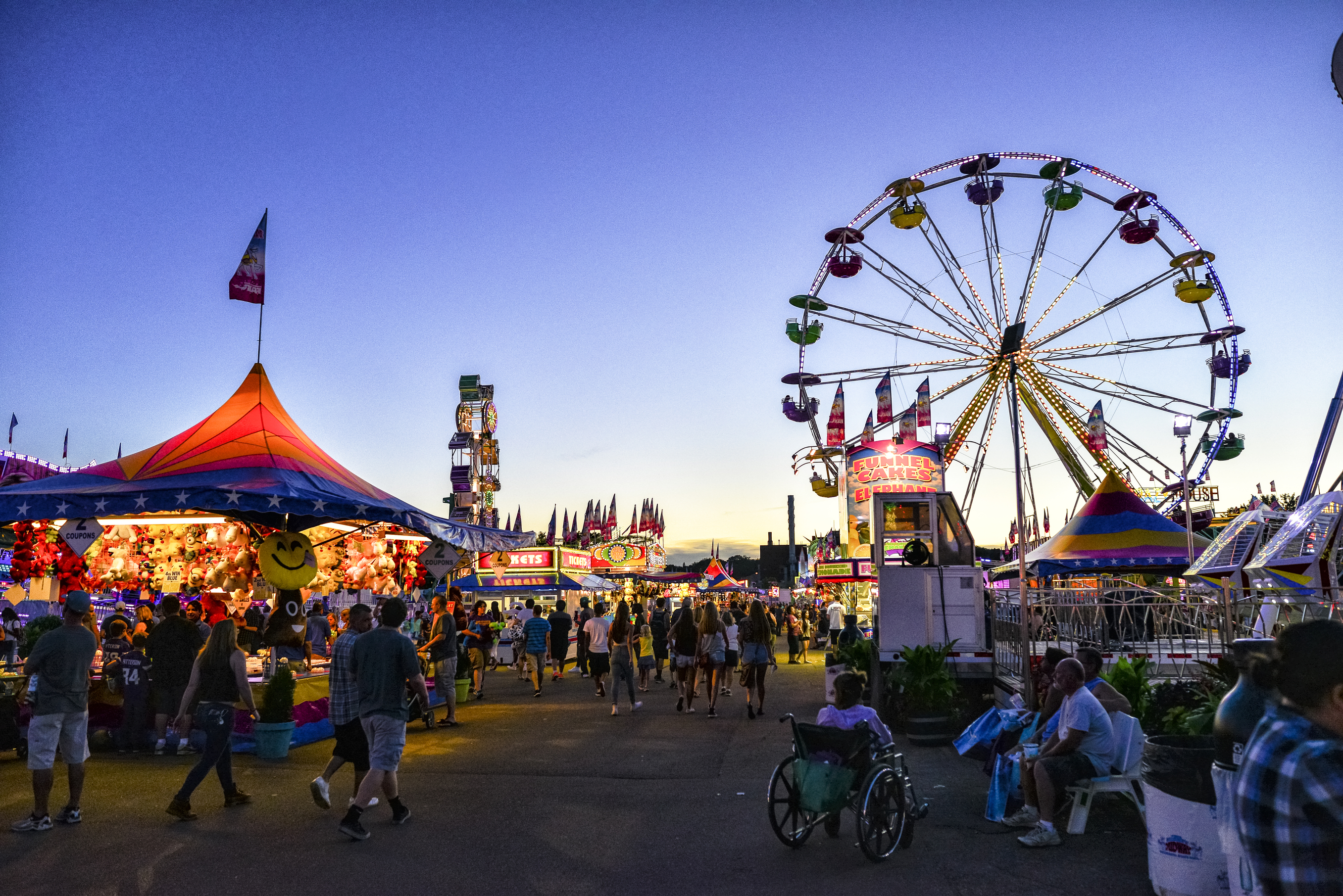 amusements, ferris wheel, fairground, Holland v Oxford City Council