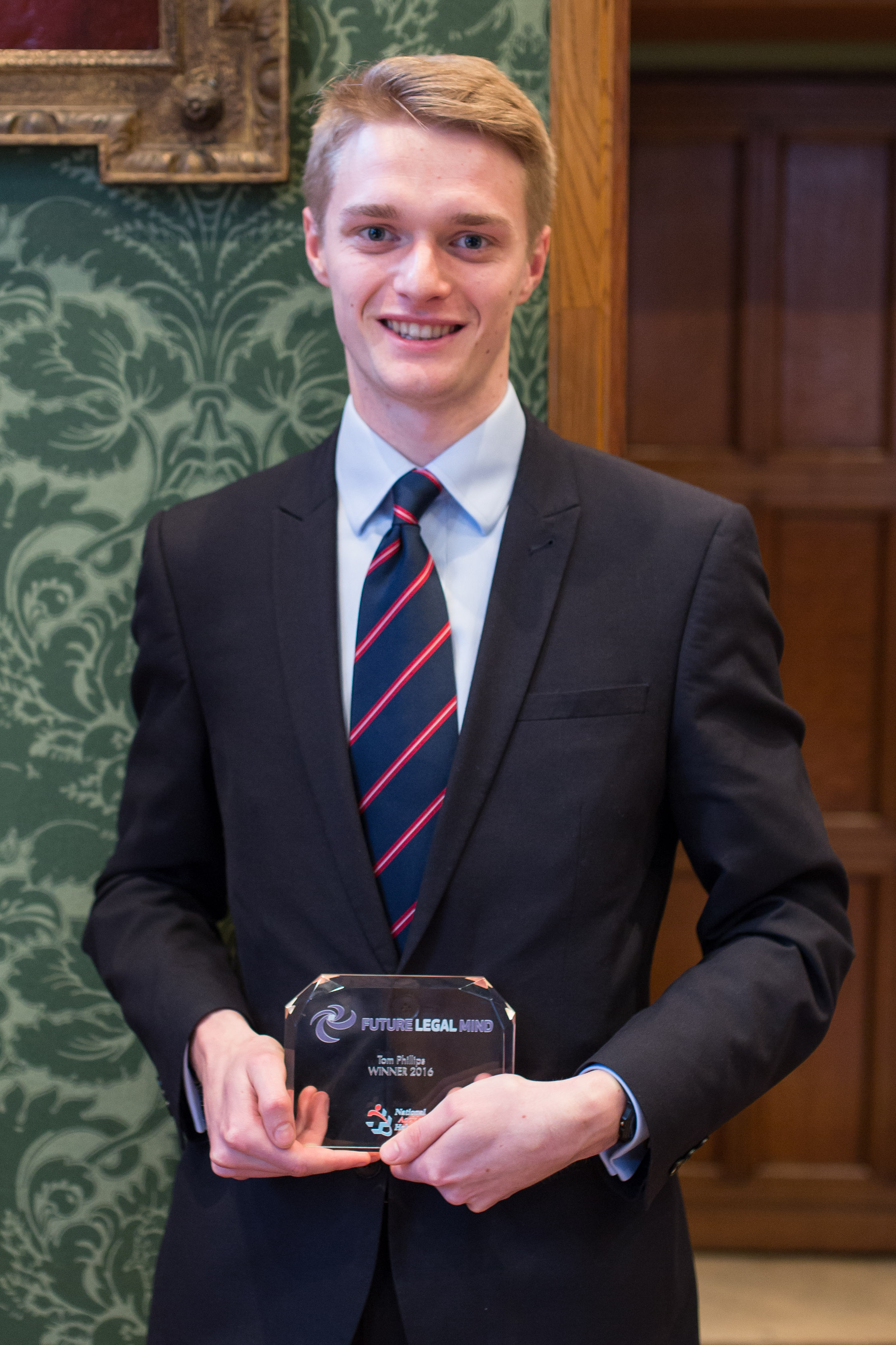 2016 winner Tom Phillips