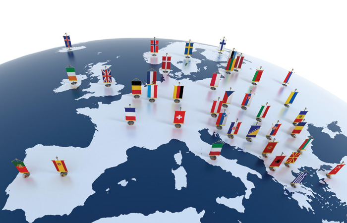 Europe-European-Flags-EU-700.jpg