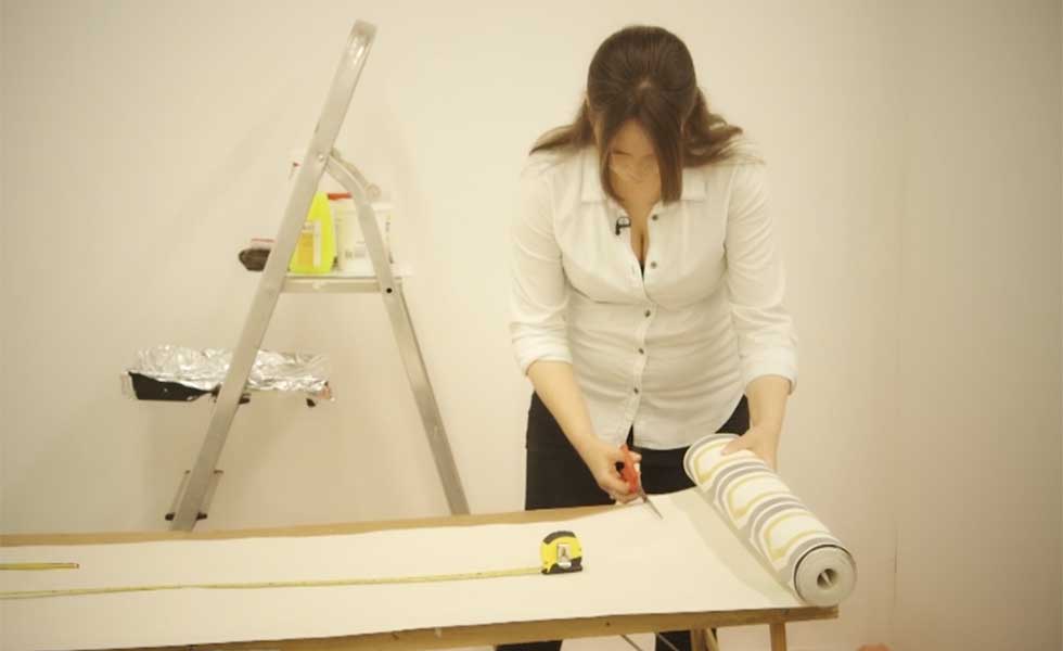 How to wallpaper a wall