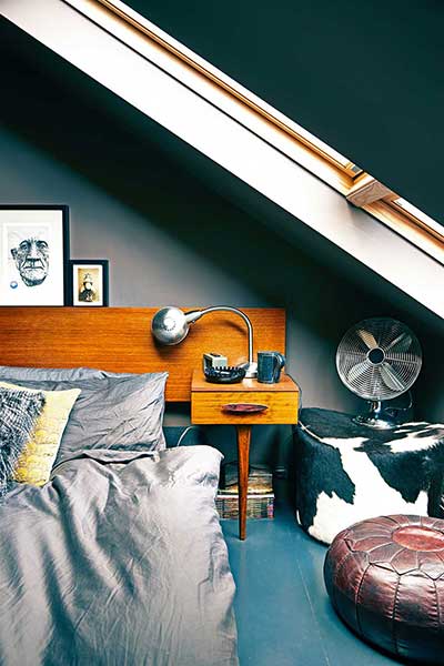 oliver-duplex-apartment-loft-bedroom-dark