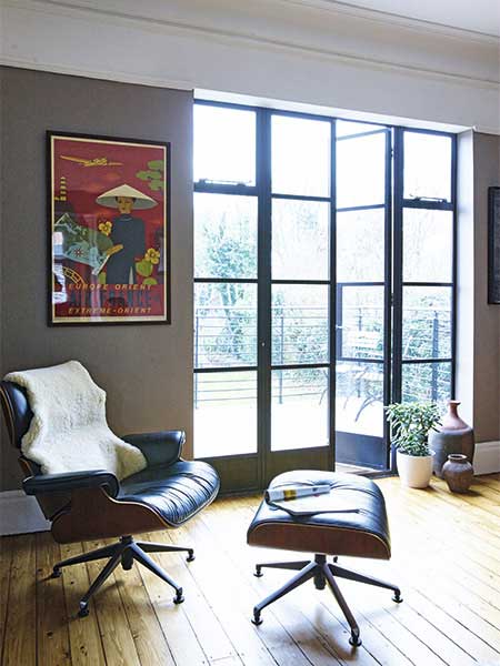 dark decorating ideas and furniture in an asian inspired house