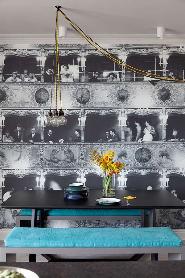 dark wallpaper decorating ideas in a kitchen