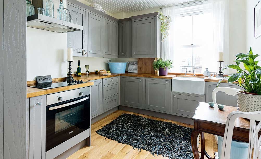 Elegant-seaside-Victorian-apartment