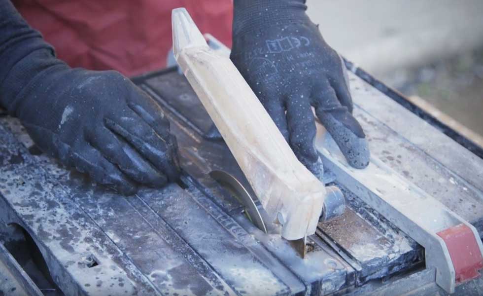 how-to-cut-tiles