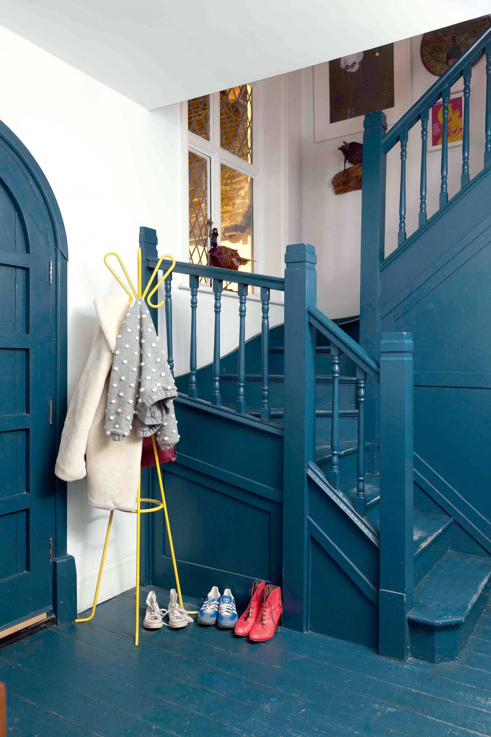 Blue_painted_hallway