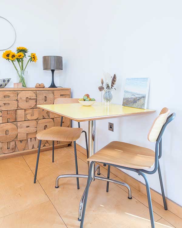 wooden_dining_room
