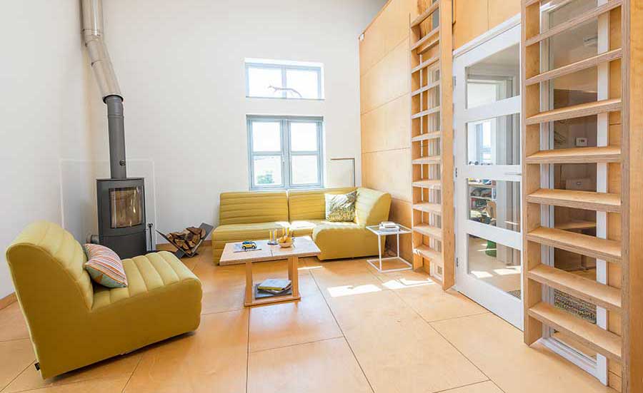 Sitting room in the cube annex