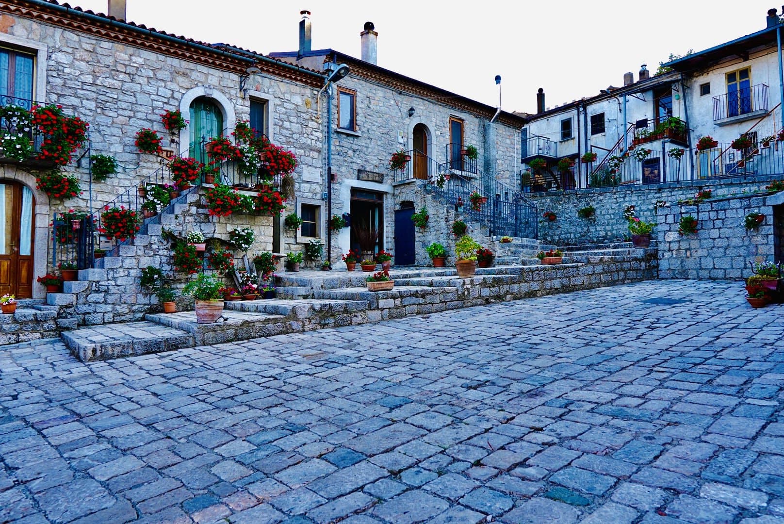 2364D4BC-9BB4-4367-A4E5-A1C023D31A33