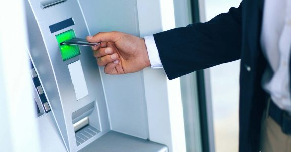 Não se veja grego com as caixas Multibanco