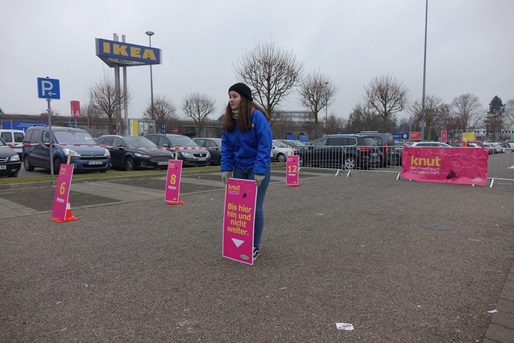 Die Knut Baumweitwurf Meisterschaft Bei Ikea Ulm Donau 3 Fm
