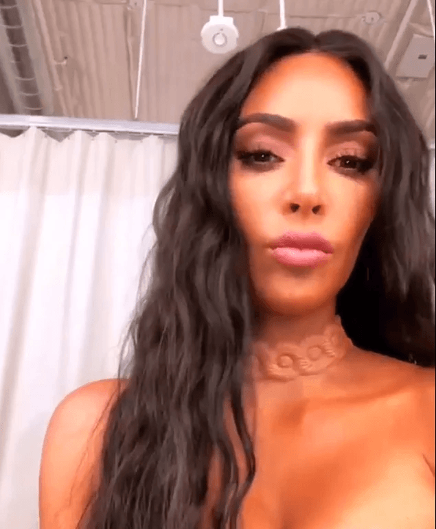 Kim Kardashian'ın sosyal medyayı heyecan yaratmak için kullandığını herkes bilir.
