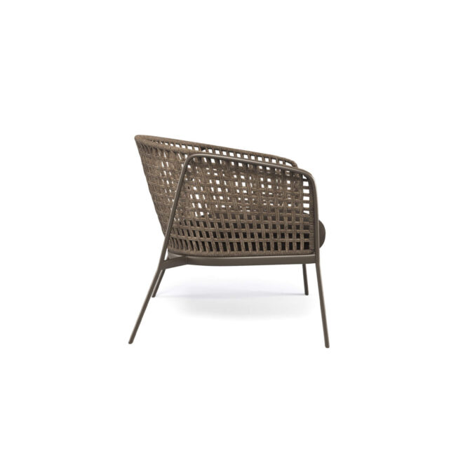 The Carousel lounge chair with square weave is designed to offer a perfect balance of contemporary design, high performance, and generous dimensions, ensuring a superior level of comfort. The aluminum structure ensures lightness, solidity, and long-lasting durability, making the armchair ideal for outdoor use. The seat, made of die-cast aluminum alloy, is shaped to achieve an essential and refined form and is fixed to the structure via TIG structural welding, a technology that guarantees maximum resistance, long-term reliability, and a high aesthetic standard. The steel backrest structure supports the square weave of high-quality synthetic rope, a distinctive element that enhances the collection's design. The Carousel lounge chair can be completed with a padded cushion covered in a wide selection of outdoor fabrics, designed to resist weather conditions. All materials used ensure high resistance, color stability, and water repellency, making the armchair particularly suitable for marine environments, outdoor spaces, and extreme weather conditions.
