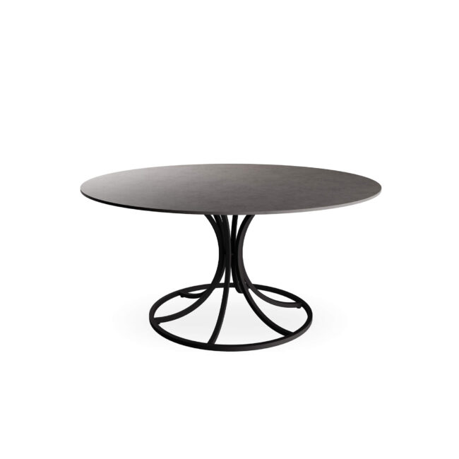 The Collier 6/7-seater round table, designed by LCM Marin Design Studio, features a circular steel base with adjustable feet for greater stability and to adapt to uneven surfaces. The large round top, made of porcelain stoneware, ensures a unique visual and tactile experience. Its soft and welcoming shape makes the table an expression of comfort, and every line a harmonious balance between aesthetics and functionality.