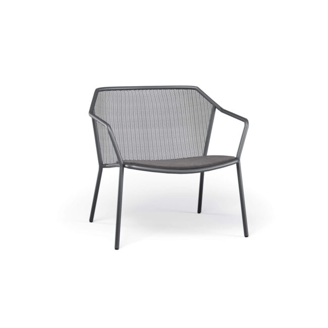 The ergonomic proportions, lightness of design, and generous seat dimensions ensure that the Darwin lounge chair offers maximum comfort and versatility, making it suitable for both private and contract environments. Made of steel, the lounge chair recalls classic suggestions reinterpreted in a contemporary key through a refined stretched metal texture, inserted into a steel tubular structure with modern geometries. The texture of the seat and back represents the distinctive element of the entire Darwin collection, harmoniously integrating with the structural lines.