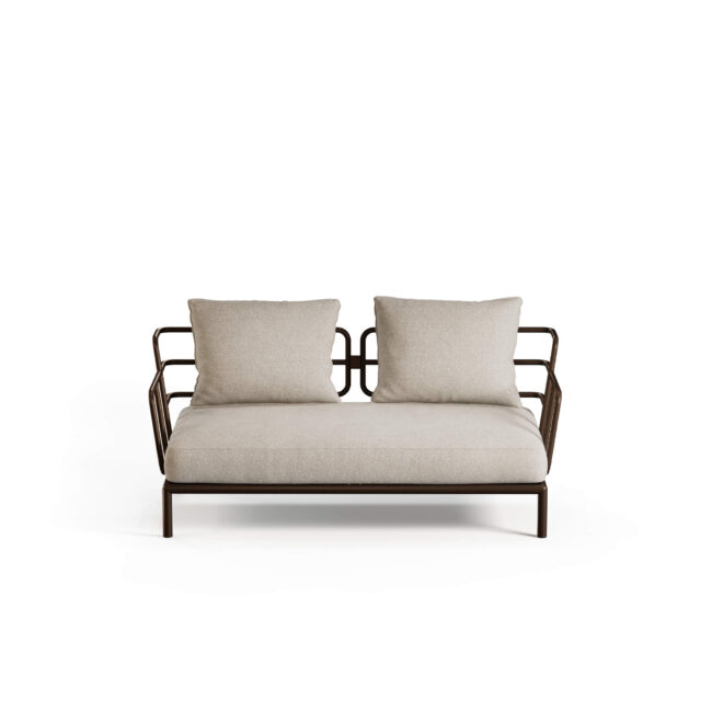 The Saint Martin 2-seater sofa, designed by Marco Acerbis, combines elegance, comfort, and maximum flexibility. Its strong point is its versatility: the steel base, an emblem of the EMU DNA, is harmoniously repeated in all the elements of the collection, creating always new and linear but cozy configurations. Comfortable padded cushions for seating and backrest, available in various fabrics, complete the sofa, offering immediate comfort and inviting relaxation. Saint Martin transforms every outdoor space into a refined, versatile, and harmonious environment, where design, functionality, and hospitality merge in perfect harmony, making every outdoor moment a stylish and pleasurable experience.