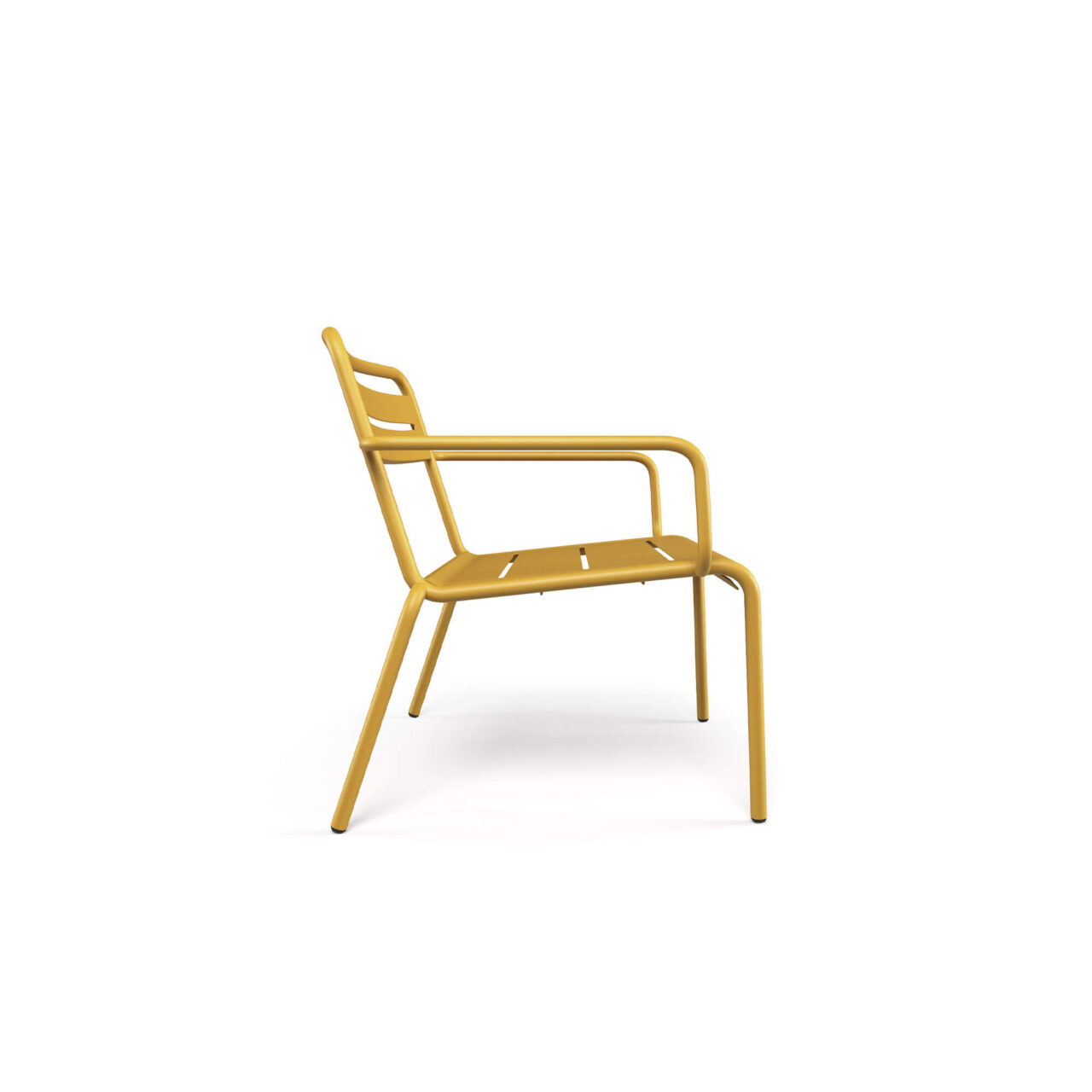 Star lounge chair made of steel The Star lounge chair is a versatile seating solution that adapts to various outdoor contexts, both private and contract, ranging from large areas to more contained spaces. Star is a very colorful and informal lounge chair, ideal for creating cheerful and relaxed atmospheres. The seat is spacious and comfortable, perfect for outdoor moments. The essential and linear design easily integrates into any environment, enhancing the space. For extra comfort, a cushion is available that makes the lounge chair even cozier.