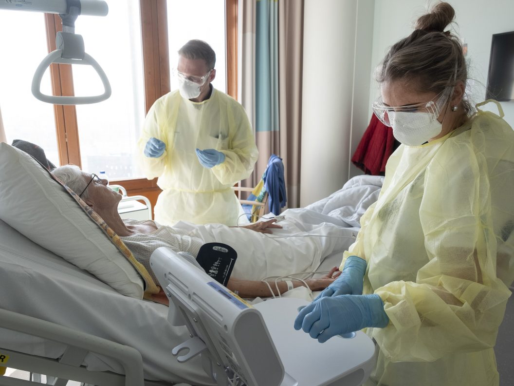 covid19afdelingpatient0420-050