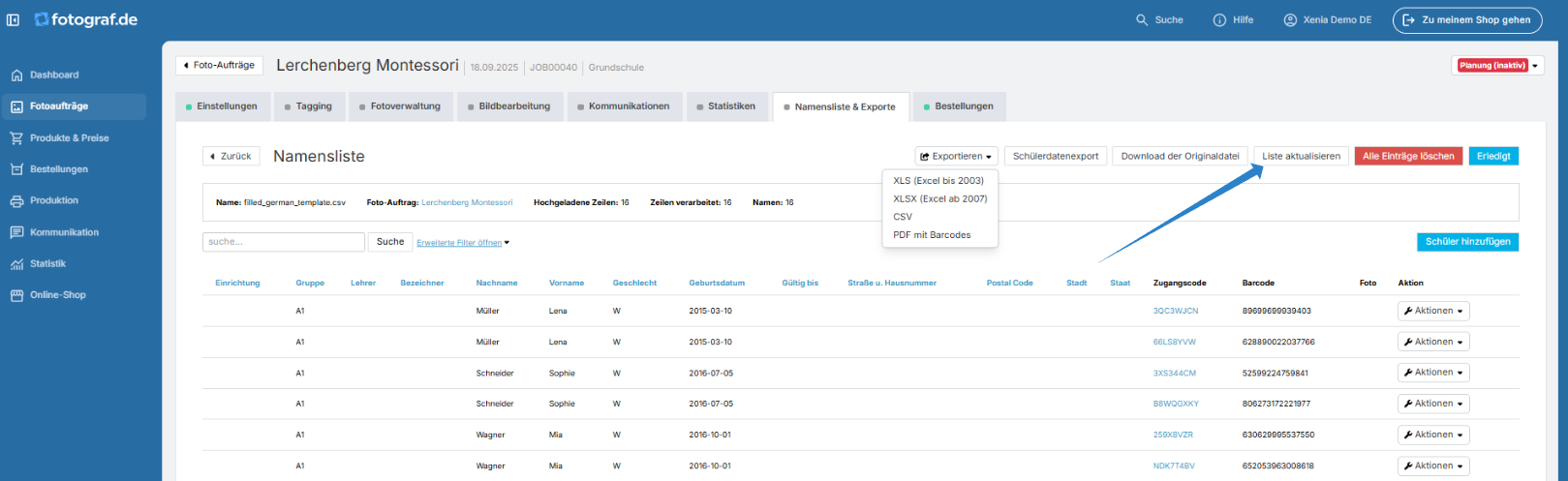 Ein Dropdown-Menü 'Exportieren' in einer Namensliste-Übersicht ist geöffnet und zeigt Optionen zum Exportieren von Daten als XLS, XLSX, CSV und PDF mit Barcodes.
