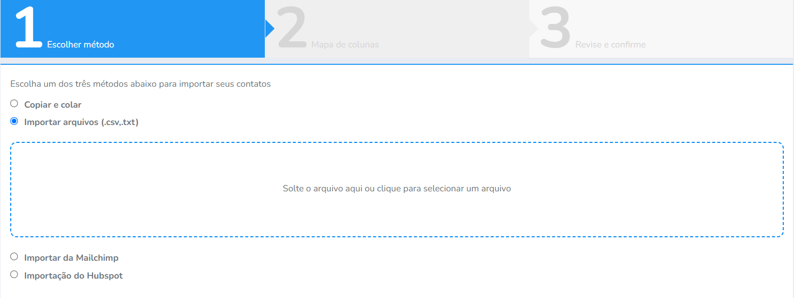 Opção Importar arquivos (.csv, .txt) com a área para soltar ou selecionar o arquivo