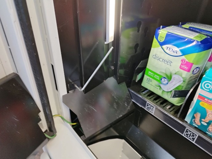 Ein Bild, das Im Haus, Text, Zug enthält.
Automatisch generierte Beschreibung