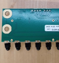 Ein Bild, das Schaltung, Elektronik, Elektronisches Bauteil, Elektrisches Bauelement enthält.

Automatisch generierte Beschreibung