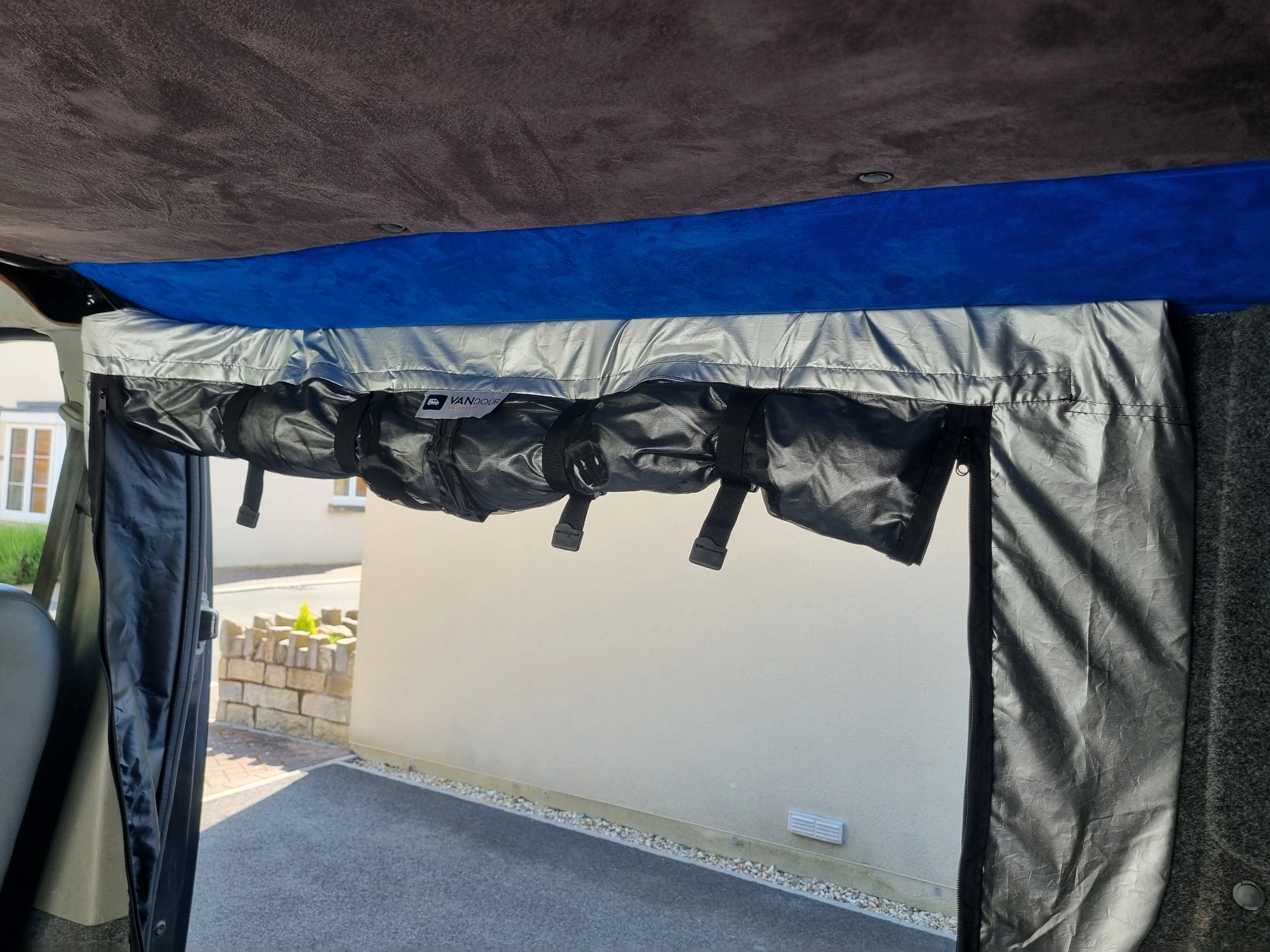 vandour_tuck_inside.heic.webp