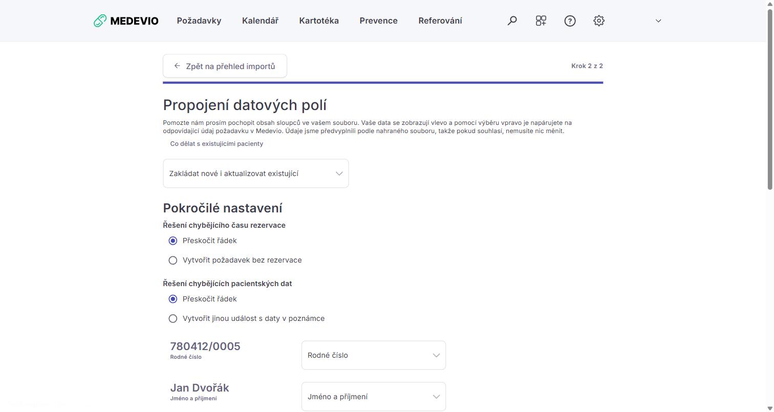 Krok 2 průvodce importem: propojení datových polí
