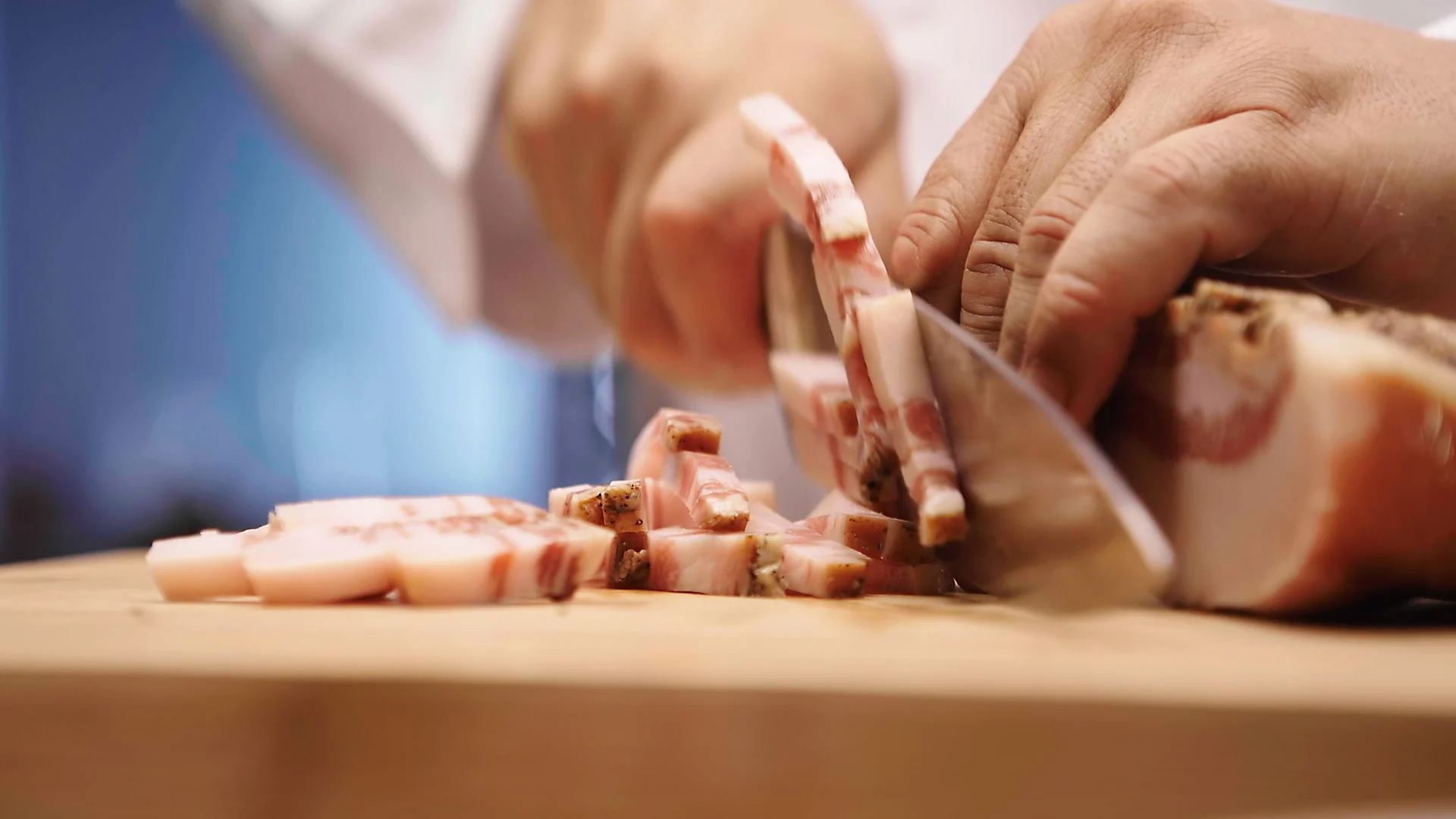 taglia il guanciale