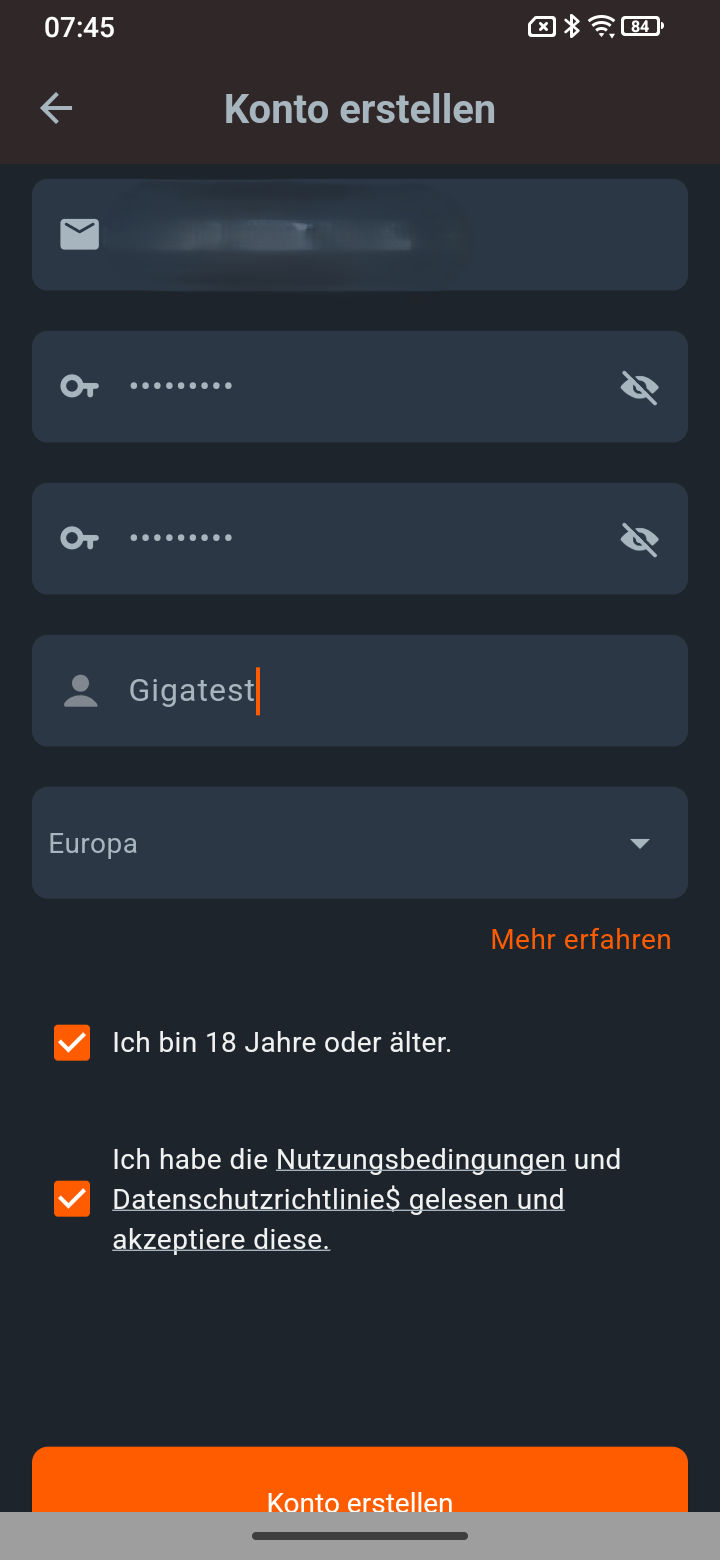 Screenshot mit Beispielkundendaten und aktivierten Bestätigungsfeldern.