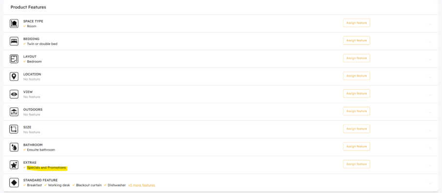 The image displays a product listing with various features and options, including room type, bedding, layout, location, view, size, bathroom options, and additional features. 
KI-generierte Inhalte können fehlerhaft sein.